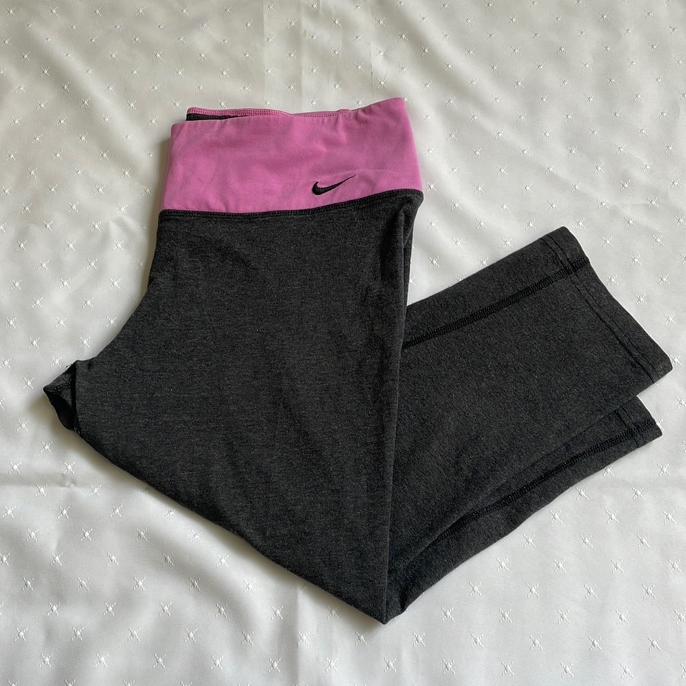 Nike Capri Leggings in Gray with Pink Waistband